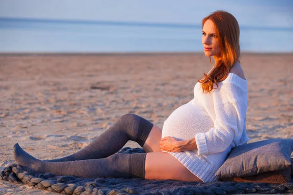 Cute Young Woman Waiting Baby — Stock Photo, Image