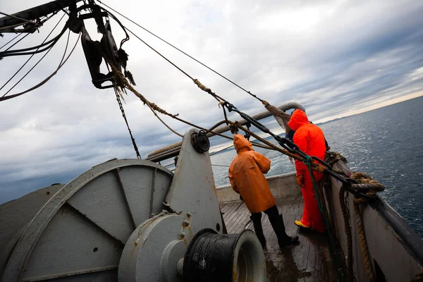 Fishermen Deck Fishing Vessel Sea Japan — Stock Photo, Image