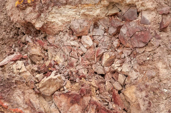 Antiguo depósito de cobre. Piedras con un alto contenido de cobre . —  Fotos de Stock