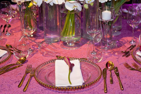 Detail Van Een Bruiloft Diner Instellen Roze — Stockfoto