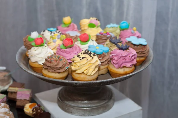 Cupcakes Colorés Confiseries Malbouffe Concept Manger Gros Plan Cupcakes — Photo