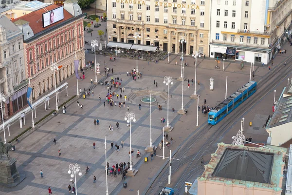 克罗地亚萨格勒布 2016 视图从上面的禁令耶拉契奇广场在克罗地亚的萨格勒布 — 图库照片