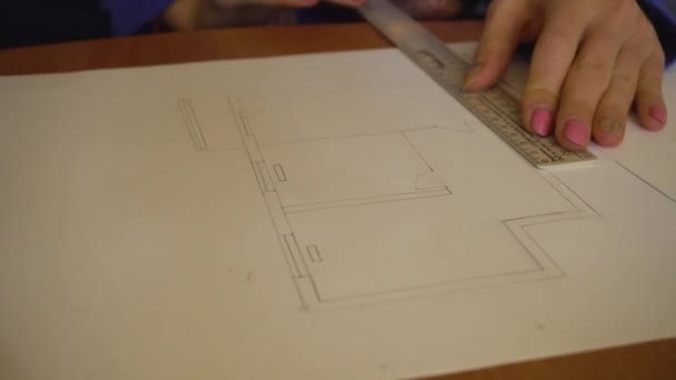 Ingénieur architecte dessin croquis pour la maison — Video