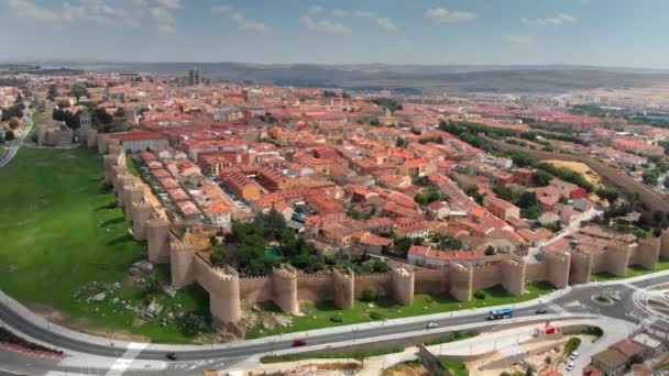 Letecký snímek Avila, Castilla y Leon, Španělsko. 4k — Stock video
