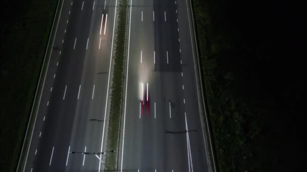 Aerial hyperlapse trafik på motorvägen highway. UHD 4k — Stockvideo