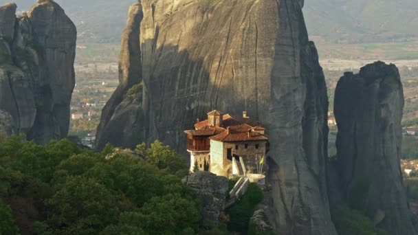 Monastère Construit Sur Une Formation Rocheuse Verticale Meteora Thessalie Grèce — Video