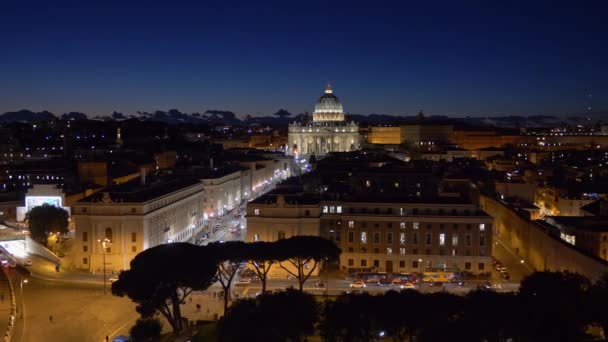 St Peters Καθεδρικός ναός στο Βατικανό μετά το ηλιοβασίλεμα. Ρώμη, Ιταλία. 4k, Uhd — Αρχείο Βίντεο