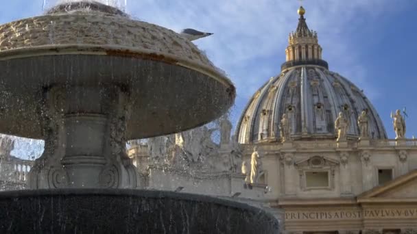 Water falling from a fountain by St. Peters Basilica in Vatican City. Slow motion shot — Stock Video