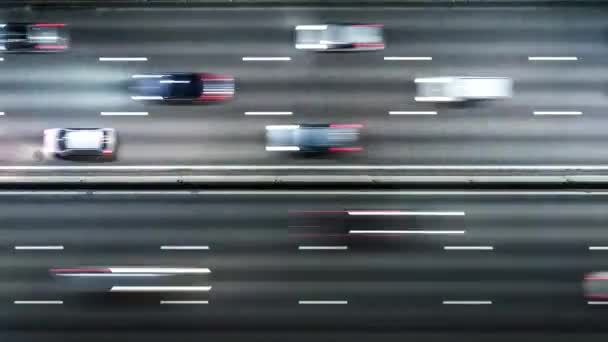 Freeway Traffic Jam City Rush Hour. Aerial natt Visa tid förflutit stadens trafik. Uhd 4k — Stockvideo