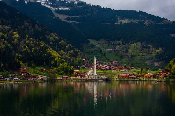 Bir turistik yer Türk şehrinin Trabzon Uzungöl güzel manzara