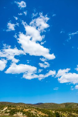 Frig Vadisi Türk şehirleri arasında Afyon ve Eskişehir bulunan tepelerde Harabeleri