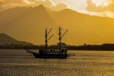 Akdeniz'de Antalya Şehir Türkiye'deki turistik gemide