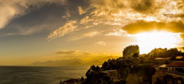 Antalya Şehir Türkiye'de eski şehir yukarıda güzel gün batımı