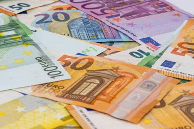 Kağıt para Euro tablo farklı değerler