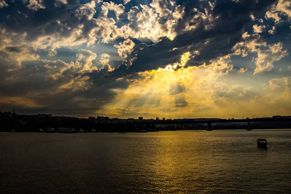 Wunderschönes Stadtbild Von Istanbul Während Des Sonnenuntergangs Abend — Stockfoto