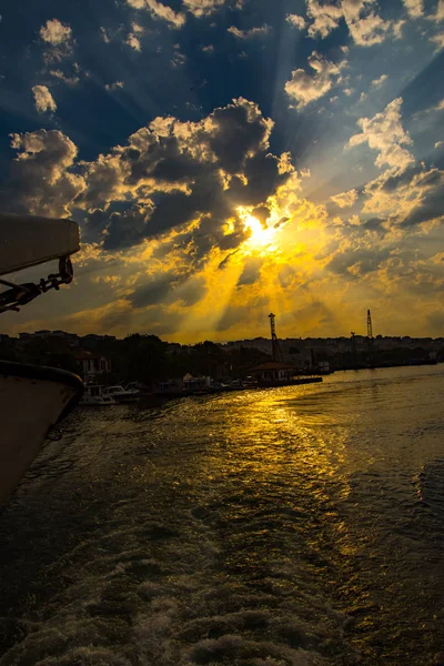 Vackra Stadsbilden Istanbul Solnedgången Tid Kvällen — Stockfoto