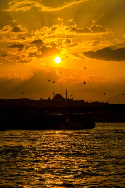 Hermoso Paisaje Urbano Estambul Durante Atardecer Por Noche — Foto de Stock