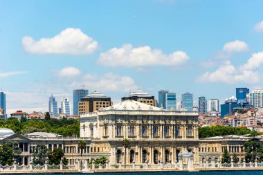 Güzel tarihi Sarayı Dolmabahçe Istanbul boğaz sahil