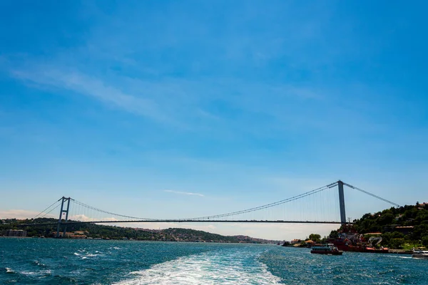 Sendero Del Barco Mar Puente Del Bósforo — Foto de Stock