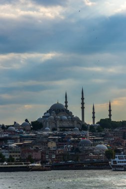 Süleymaniye Camii ve Istanbul Eminönü parçası için tekne arıyorum