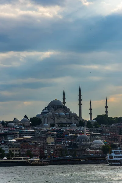 Guardando Alla Moschea Suleymaniye Parte Eminonu Istanbul Dalla Barca — Foto Stock