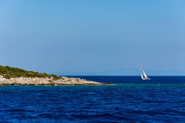 Hermoso Paisaje Pequeña Isla Mar Egeo Ciudad Bodrum Turquía — Foto de Stock