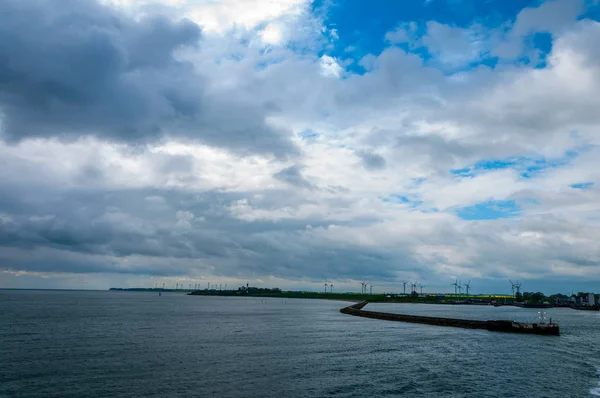 Красивий ландшафт Балтійського моря і берегової лінії — стокове фото