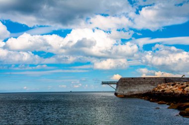 Malmö şehrinde Baltık denizinde dalış tahtası 