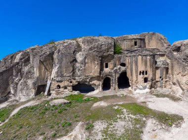 Feng Vadisi 'ndeki kiliseye insansız hava aracı görüntüsü