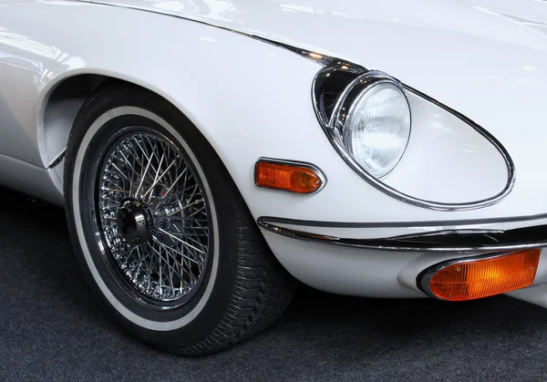 50S White Car Headlight Close — Stock Photo, Image