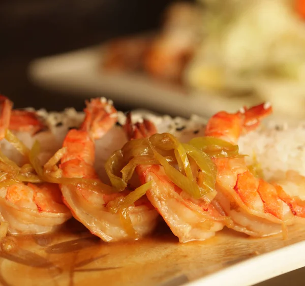 Baked shrimp with rice — Stock Photo, Image