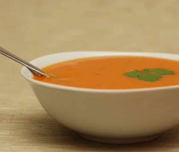 Sopa de calabaza en tazón blanco —  Fotos de Stock