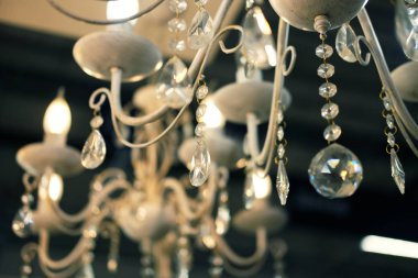 tavan lambalar, avizeler mağaza closeup içinde