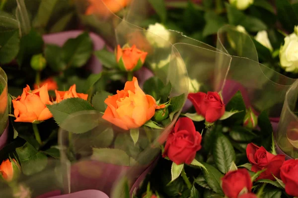 Buchete trandafiri de vânzare imagine de aproape — Fotografie, imagine de stoc
