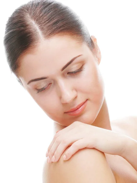 Bella faccia donna con pelle pulita su sfondo bianco — Foto Stock