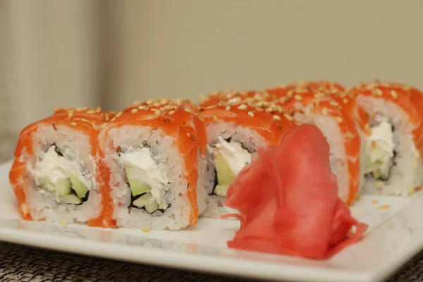 Klasyka Filadelfii. Japońskie sushi.. — Zdjęcie stockowe
