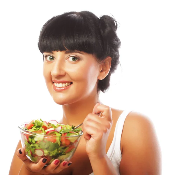 幸せな女性はサラダを食べる — ストック写真