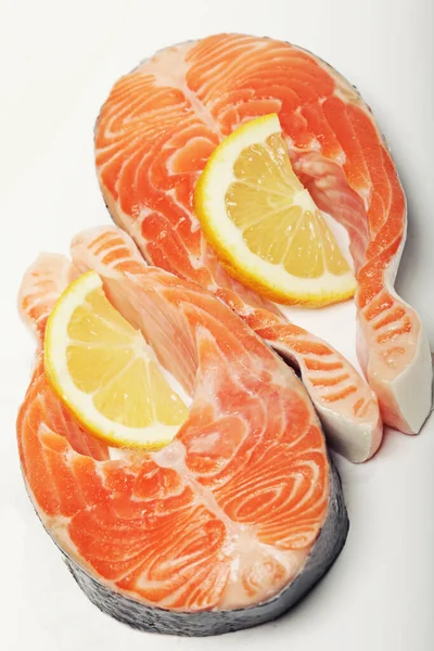 Salmon. Fresh raw salmon red fish steak. — Stock Photo, Image