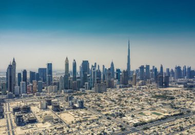 Bir yaz gününde Dubai, Bae şehir merkezinde havadan görünüm