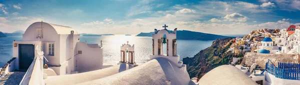 Панорамний Вид Острів Санторіні Греції Сонячний День Красивим Небом Мальовничі — стокове фото