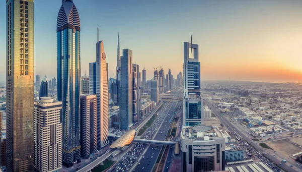 Хмарочоси Автомагістралі Центру Дубая Єднані Арабські Емірати Заході Сонця Барвистий — стокове фото
