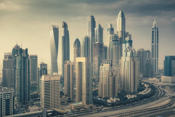 Die Skyline Des Yachthafens Von Dubai Uae Mit Wolkenkratzern Der — Stockfoto