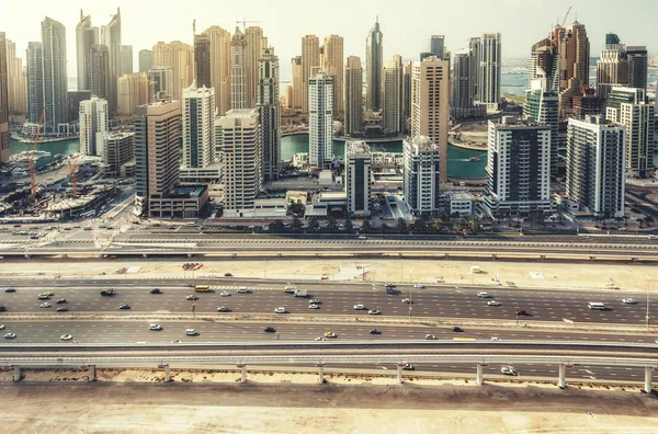 Spektakuläre Aussicht Auf Dubai Marina Creek Mit Hochhäusern Und Autobahnen — Stockfoto