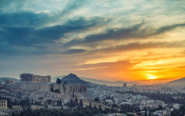 Acrópolis Atenas Grecia Amanecer Fondo Escénico Viaje Con Cielo Dramático —  Fotos de Stock