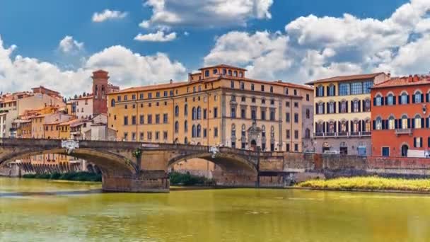 Malerischer Blick Auf Ponte Vecchio Florenz Italien Einem Sommertag Farbenfroher — Stockvideo