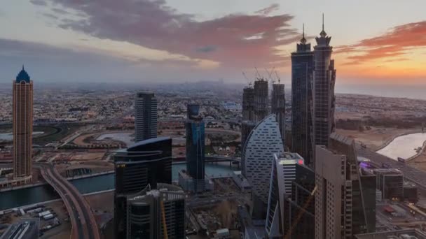 Vista Aérea Panorámica Los Rascacielos Autopistas Del Centro Dubái Lapso — Vídeo de stock