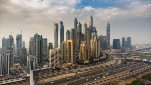 Fantastische Skyline Van Dubai Marina Schilderachtig Verhoogd Uitzicht Wolkenkrabbers Snelwegen — Stockvideo