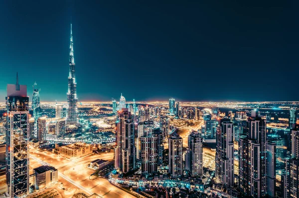 Fantastische Nächtliche Skyline Dubais Mit Beleuchteten Wolkenkratzern Dachperspektive Der Innenstadt — Stockfoto