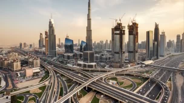 Flygutsikt Över Downtown Dubai Uae Med Motorvägar Och Skyskrapor Timelapse — Stockvideo