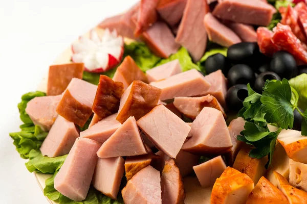 plaka kurulu et ve peynir ile. İtalyan tarzı ziyafet.